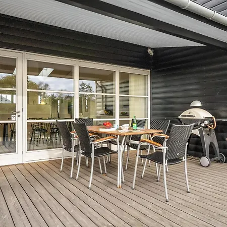 Holiday home Soelvig *